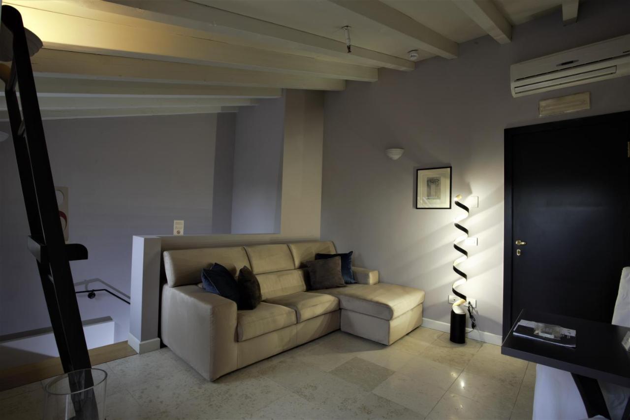 Santellone Resort Brescia Esterno foto