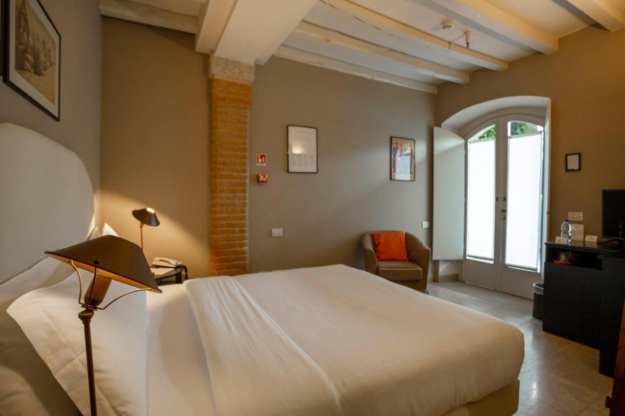 Santellone Resort Brescia Esterno foto