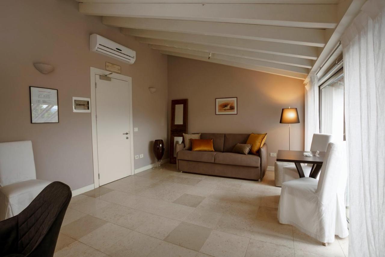 Santellone Resort Brescia Esterno foto