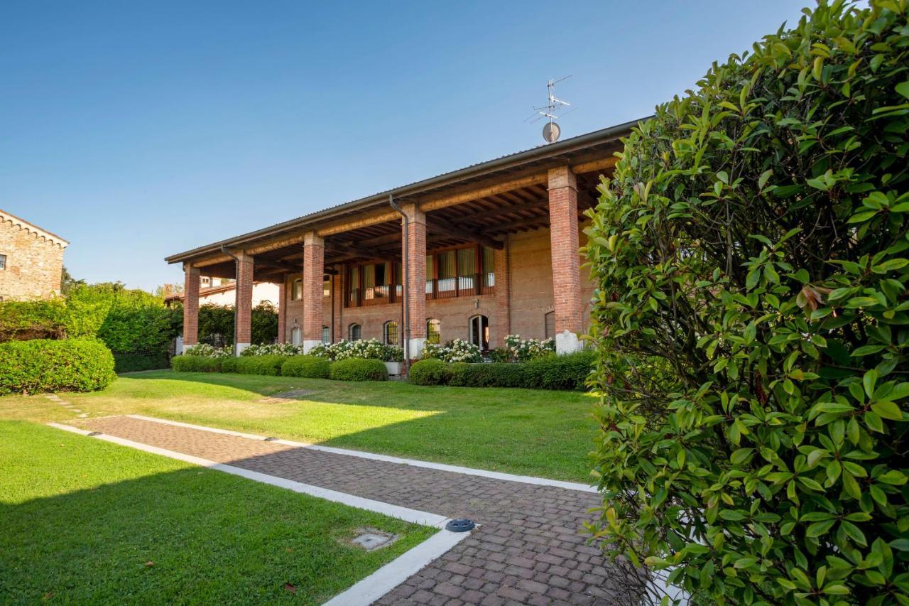 Santellone Resort Brescia Esterno foto