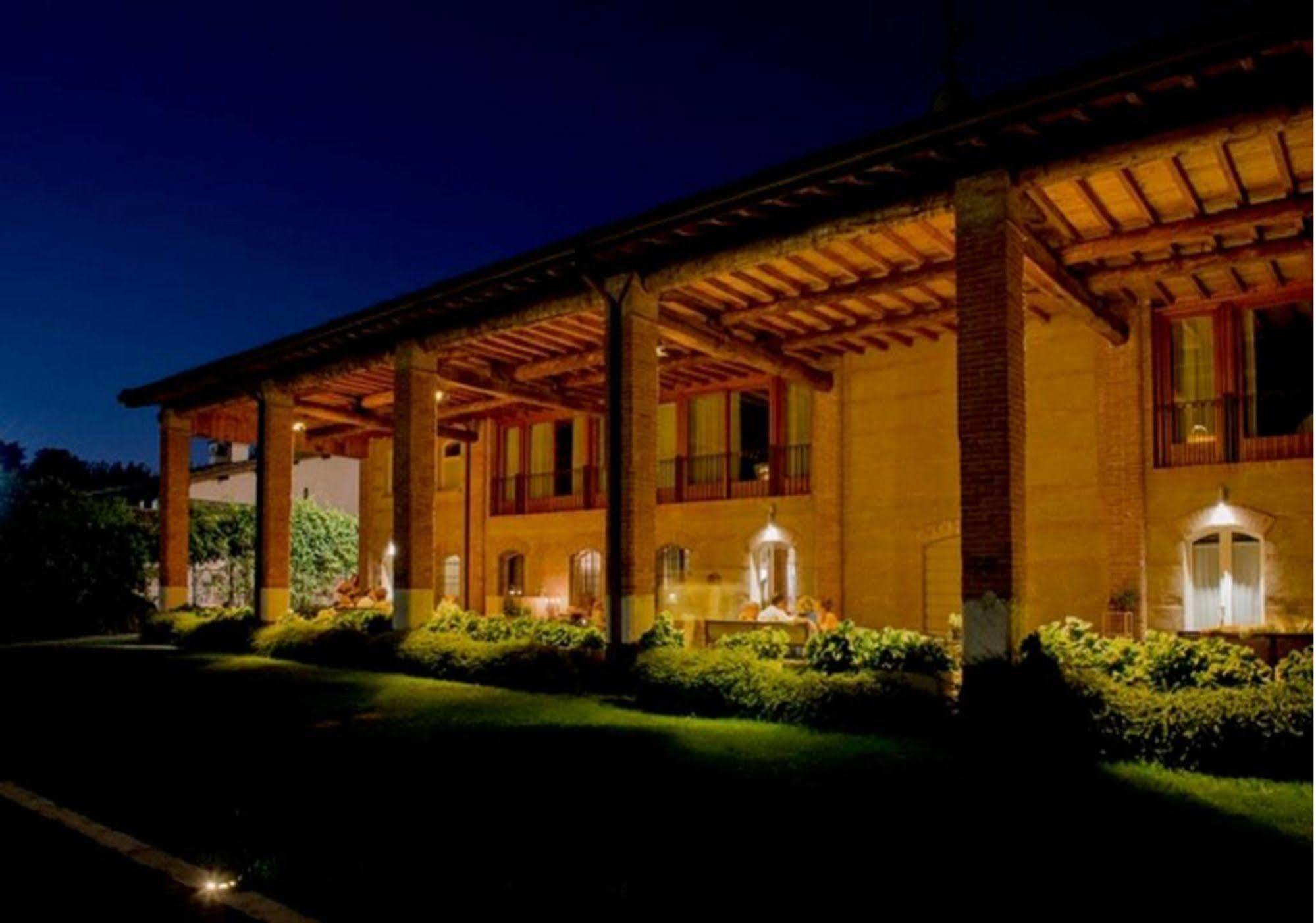 Santellone Resort Brescia Esterno foto